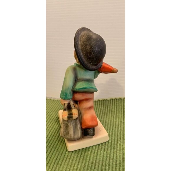 Hummel Goebel Merry Wanderer Figure 11/0 5” tall - Picture 2 of 4